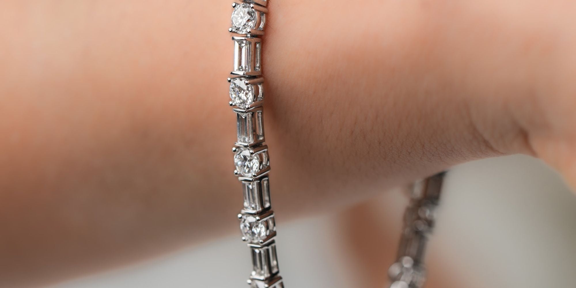 5 Stunning Lab Grown Diamond Bracelet Designs for Every Occasion