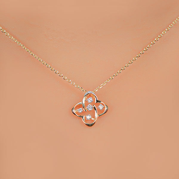 Regal Gleam Lab Grown Diamond Pendant