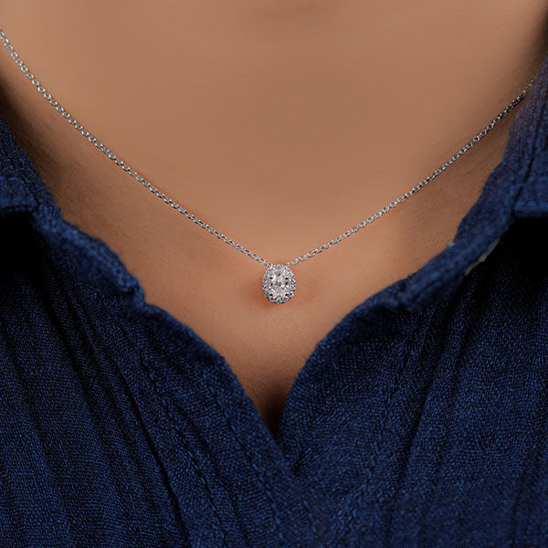 Majestic Radiance Lab Grown Diamond Pendant