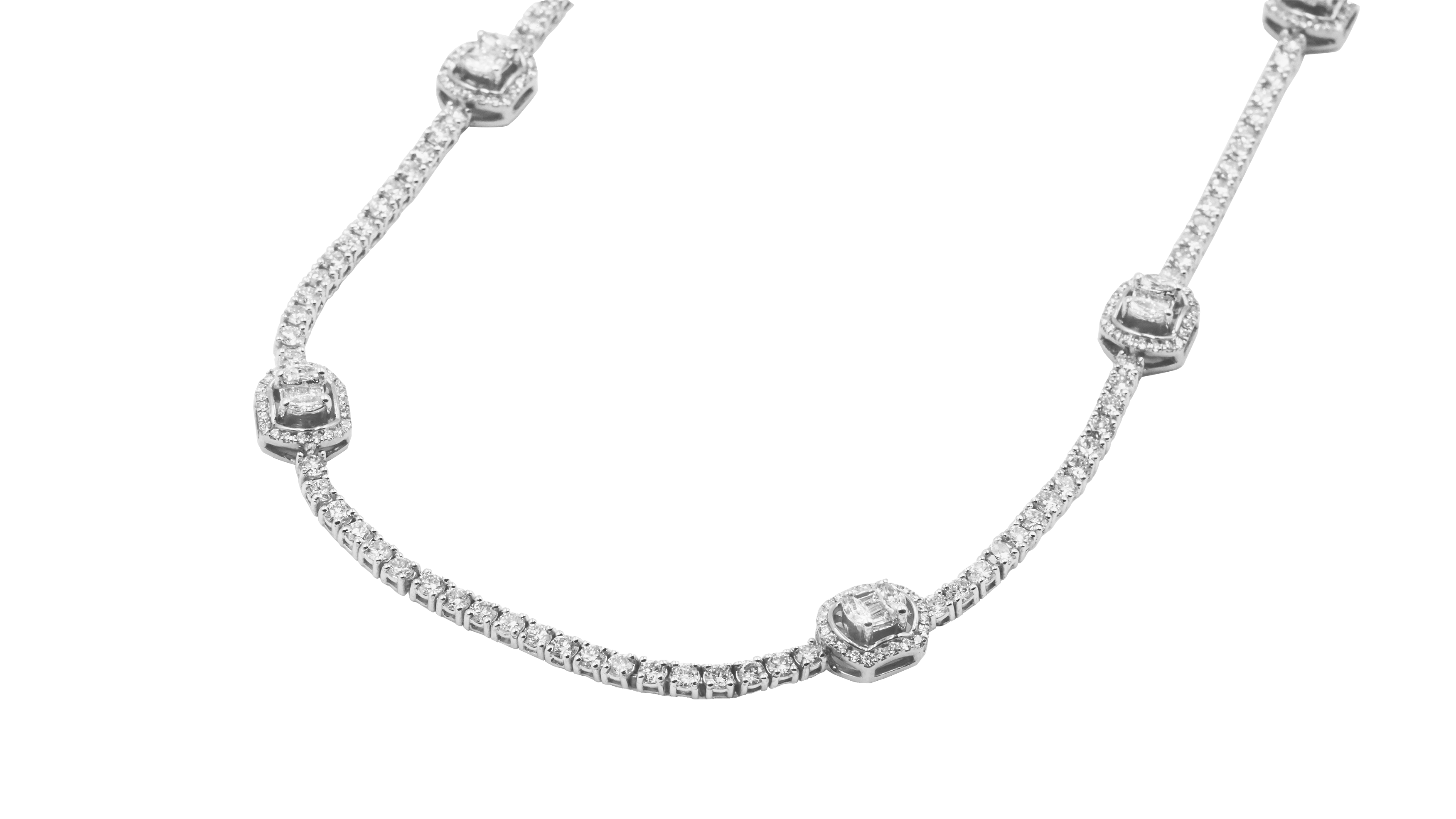Grand Lumina Diamond Necklace